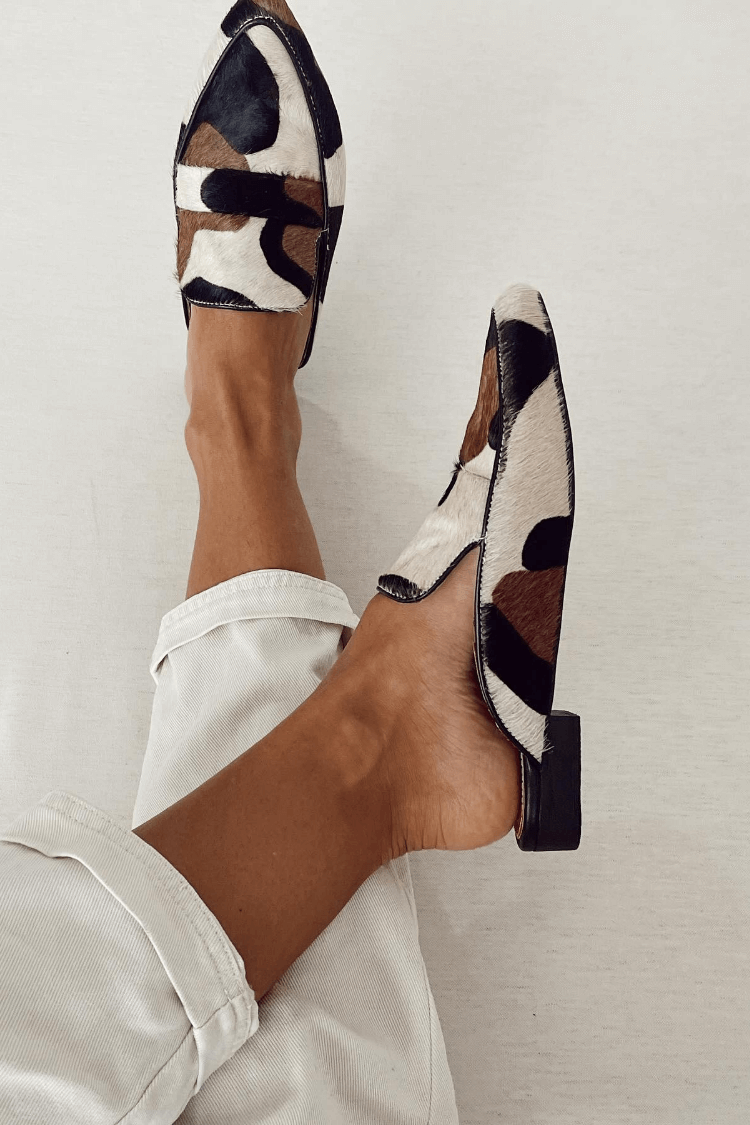 Loafers mit abstraktem Muster - moderne, stylische Slipper