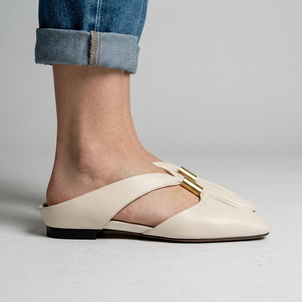Mule Plate Cuir Plissé Bout Carré | Style Chic & Confort