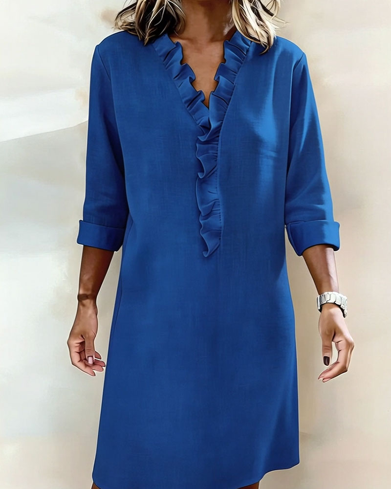 Robe à volants col en V
