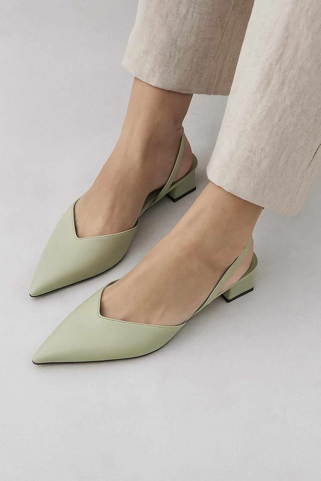 Sophisticated Slingback Sandals for Effortless Style