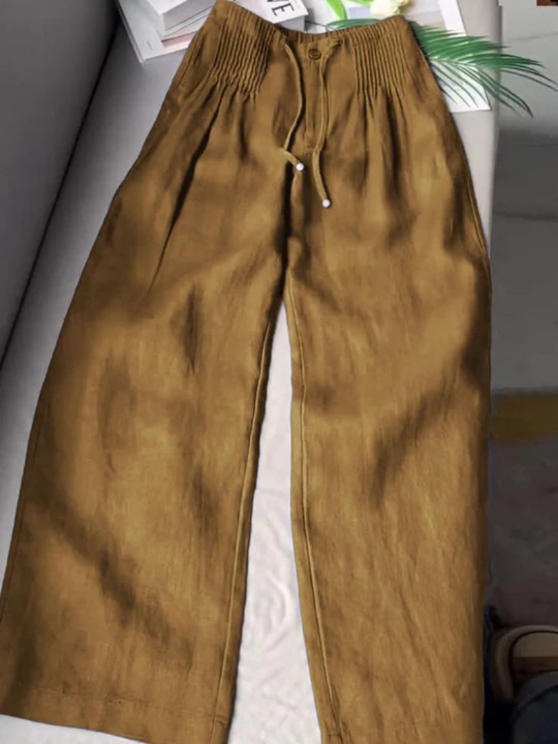 Locker sitzende, weit geschnittene Hose mit weitem Bein