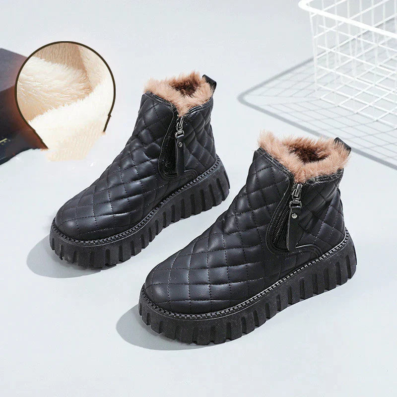 Bottines Femme Élégantes à Carreaux 9