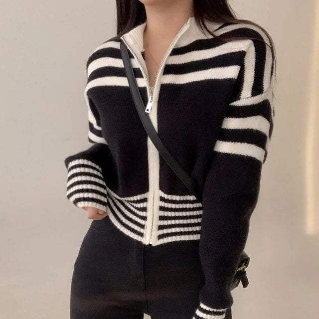 Cardigan Femme Chic à Rayures Contrastées 1
