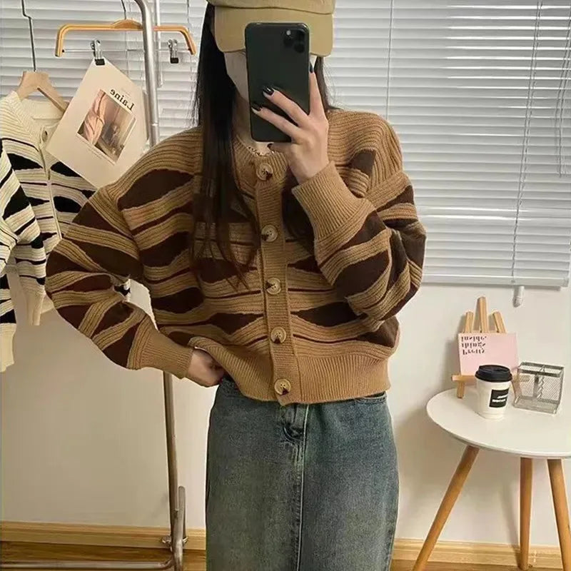 Cardigan Femme Chic à Rayures Élégant 7