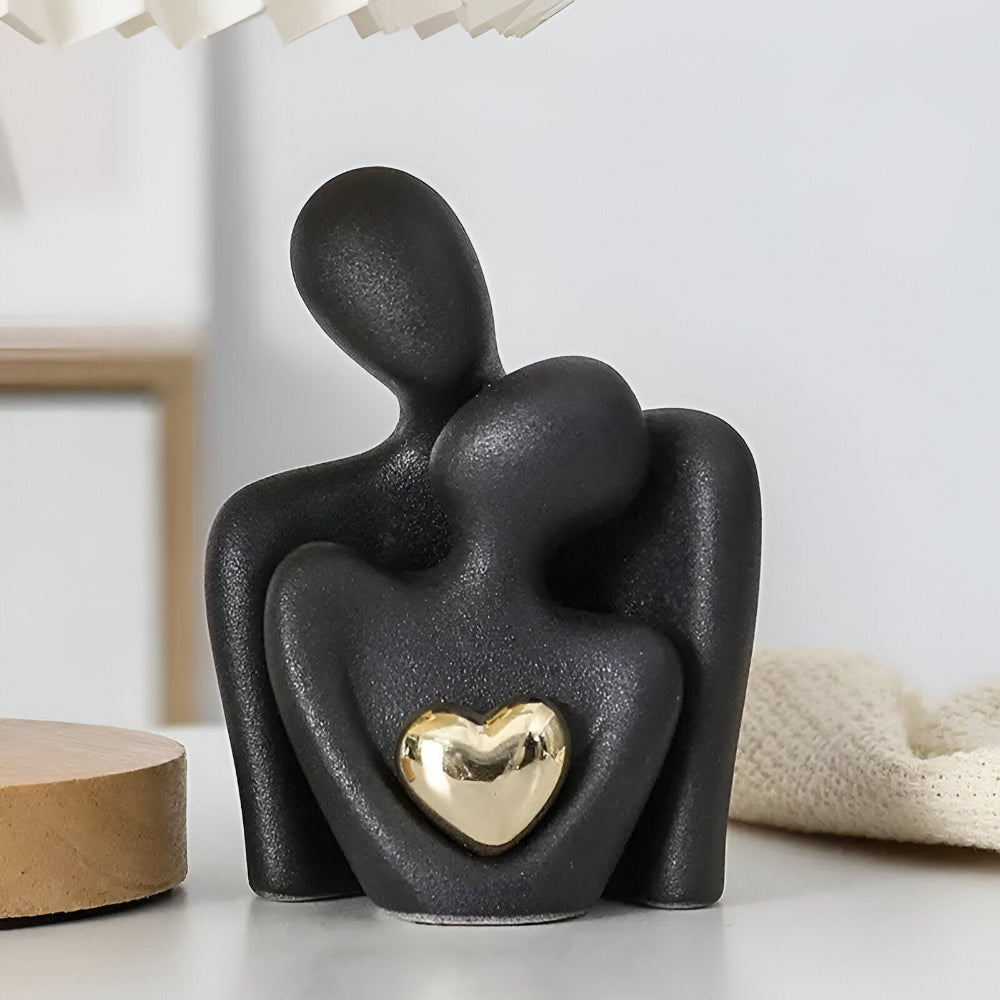 Figurine Couple Enlacé – Sculpture Moderne avec Détail Cœur