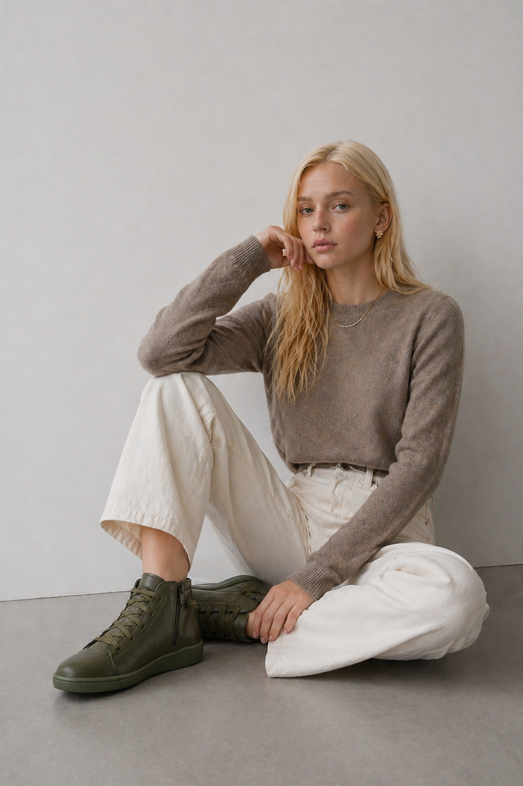 Bequeme Damenstiefeletten, elegant aus weichem Leder