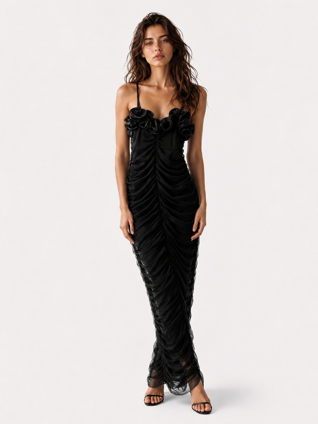 Robe Longue Femme à Bretelles Fines avec Fleurs 3D et Effet Froncé