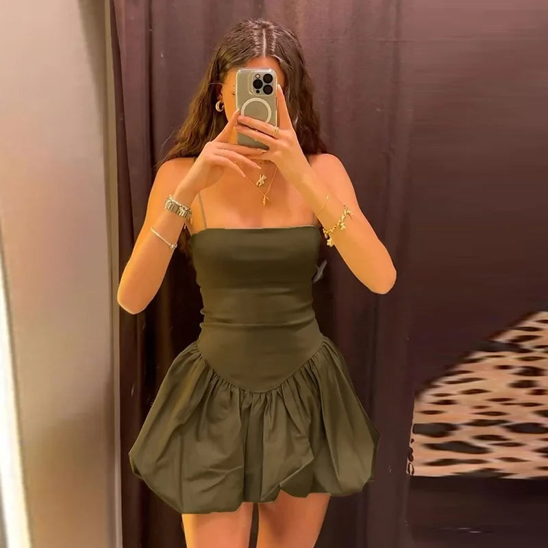 dresses : Elisa - Robe Mini Élégante Sans Manches avec Bretelles Fines in van Seroa