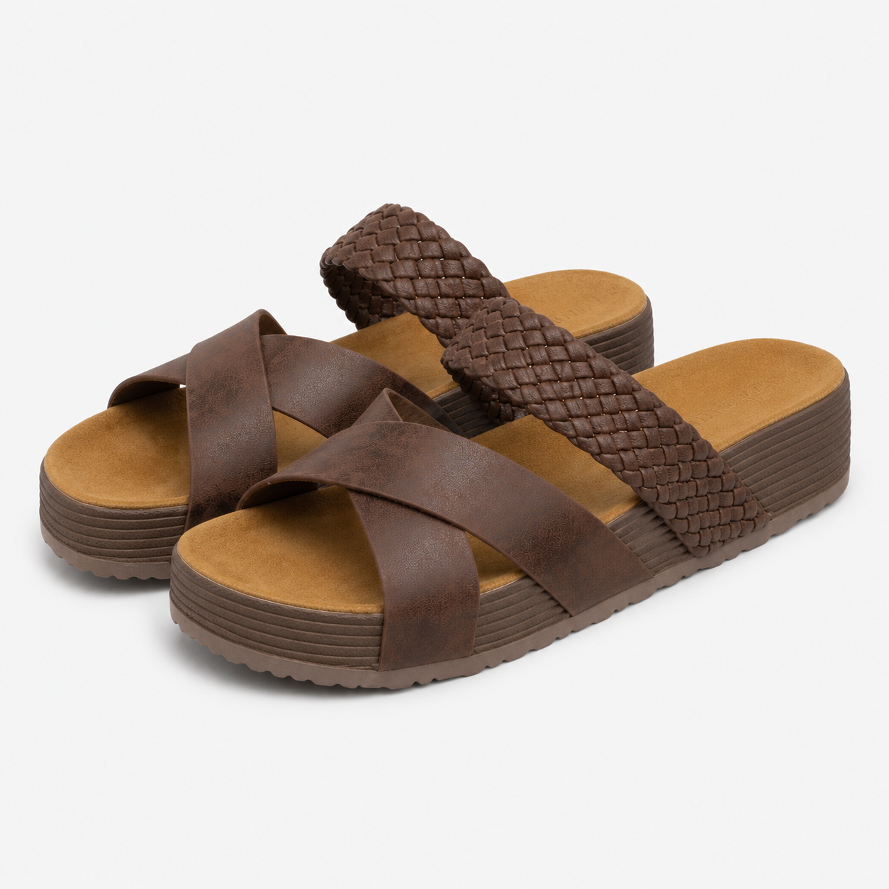 Bequeme Plateausandalen mit geflochtenen Riemen
