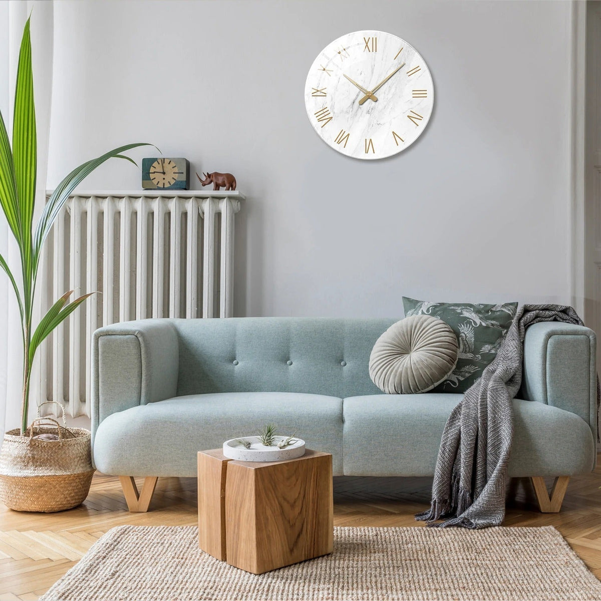 Horloge Murale Effet Marbre – Chiffres Romains Dorés et Élégance Classique