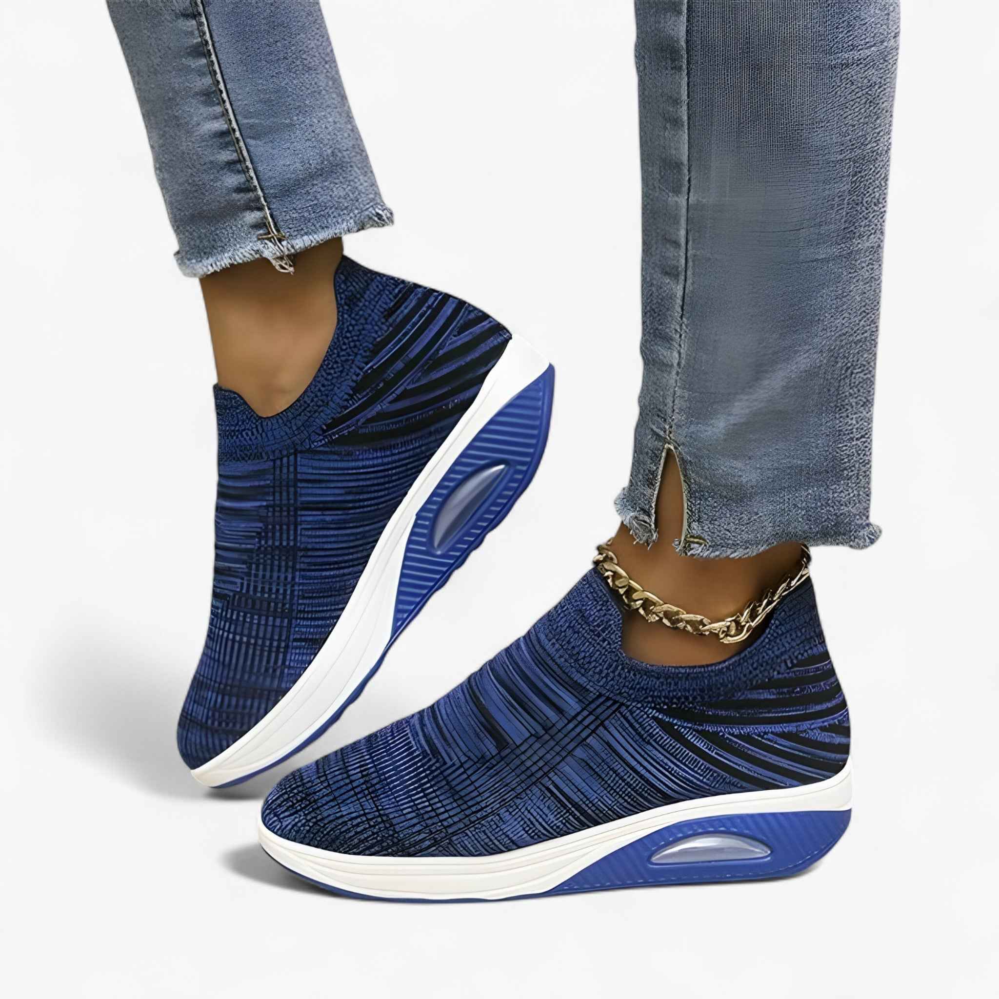 Damen-Sneaker aus Denim zum Hineinschlüpfen - bequem und trendig