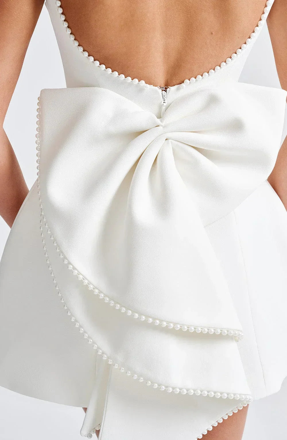Robe Courte Femme Noire à Nœud Décoratif au Dos - Coton Léger