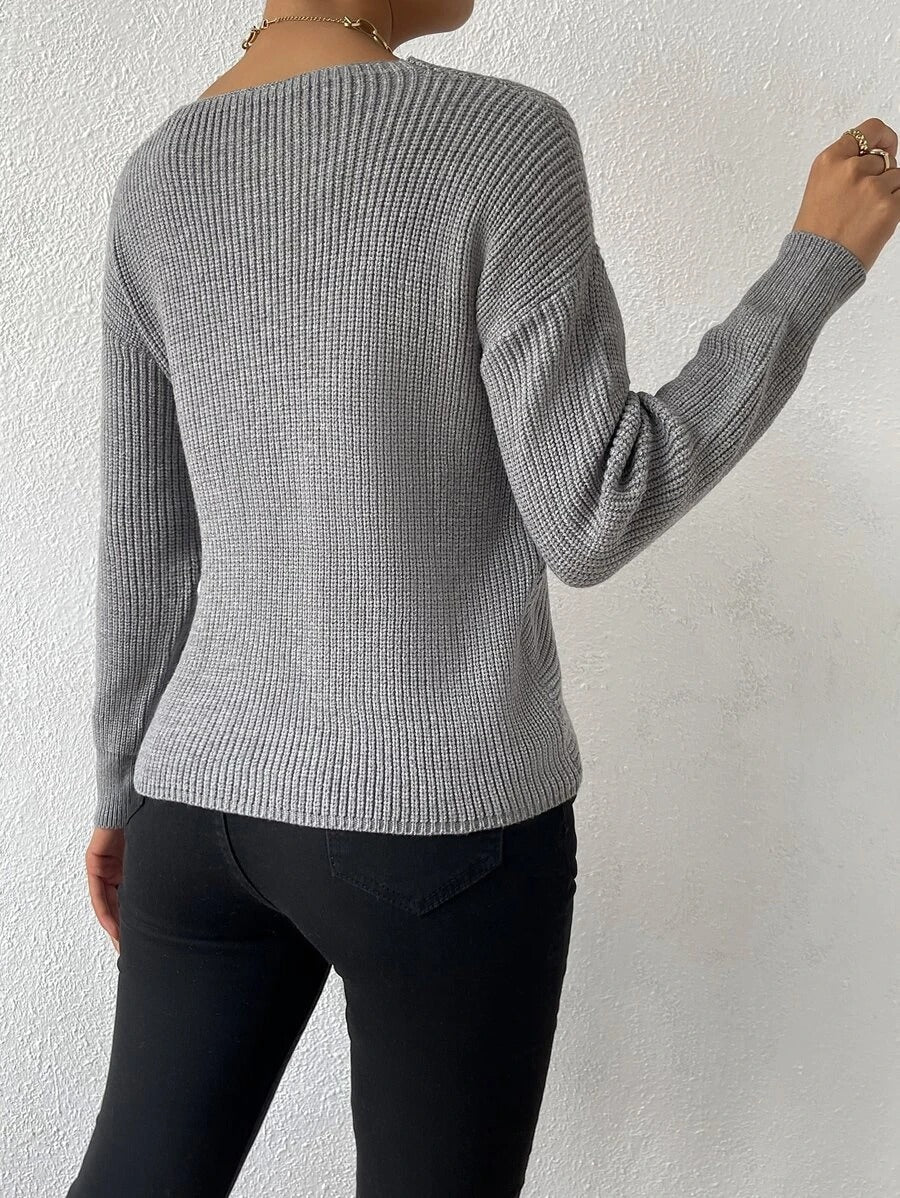 top blouses : Bella – Pull cache-cœur chic en maille avec design asymétrique in van Seroa