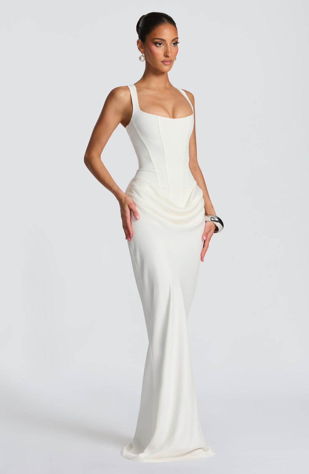 Maxikleid mit Sanduhr-Silhouette, müheloser Stil