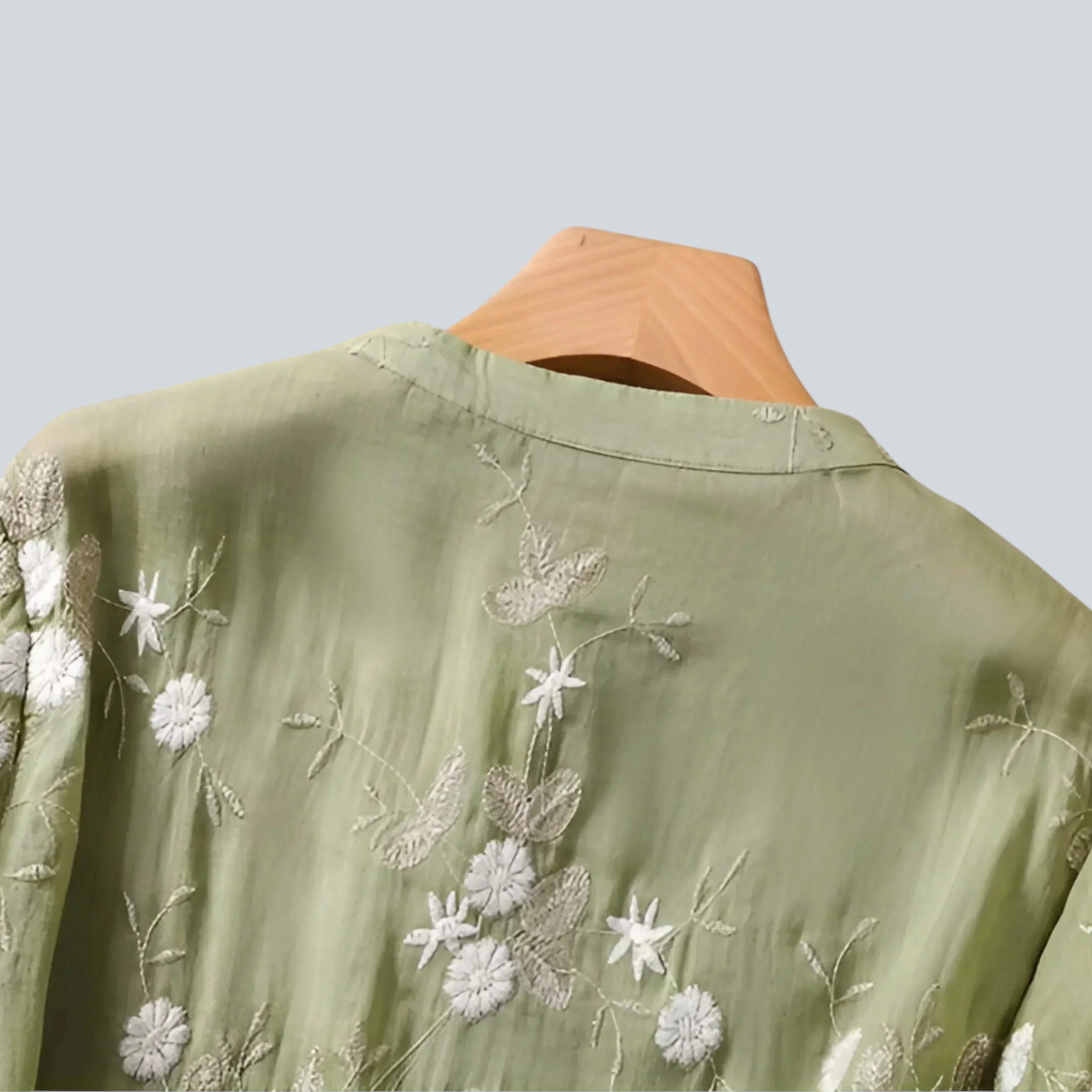 Haut femme en coton brodé floral - Élégance décontractée