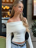 Pull épaules Dénudées avec col Large et Coupe Ajustée Femme