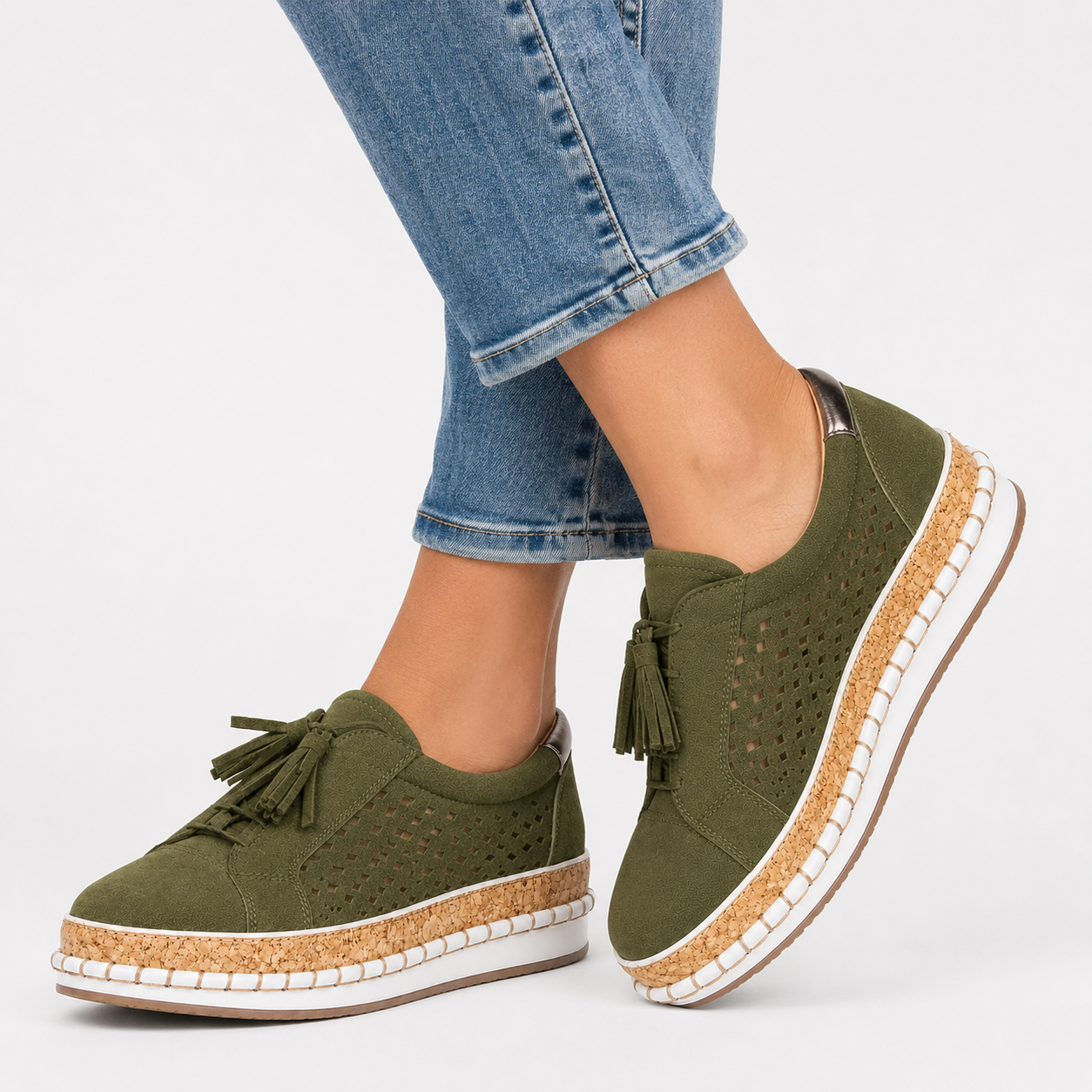 Bequeme und atmungsaktive Damen-Sneaker zum Hineinschlüpfen mit Quasten