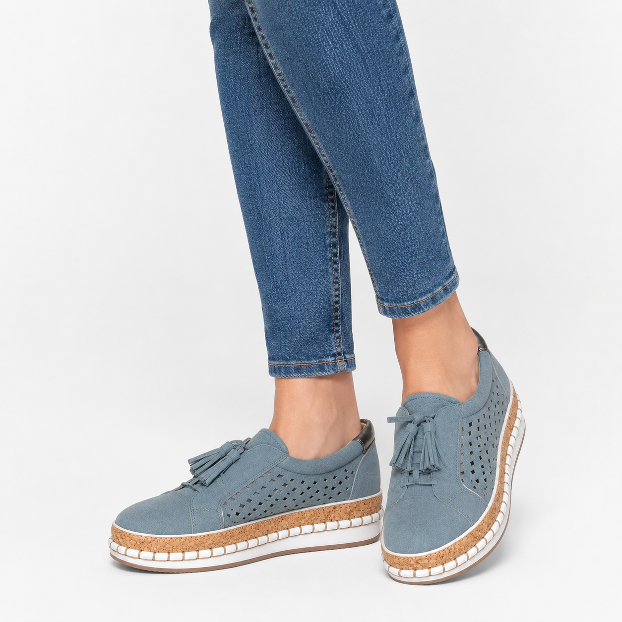 Bequeme und atmungsaktive Damen-Sneaker zum Hineinschlüpfen mit Quasten