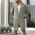 Leichtes sommerliches Set mit Hemd und locker geschnittenen Shorts Damen