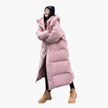 Lange gesteppte Damen-Daunenjacke mit Kapuze