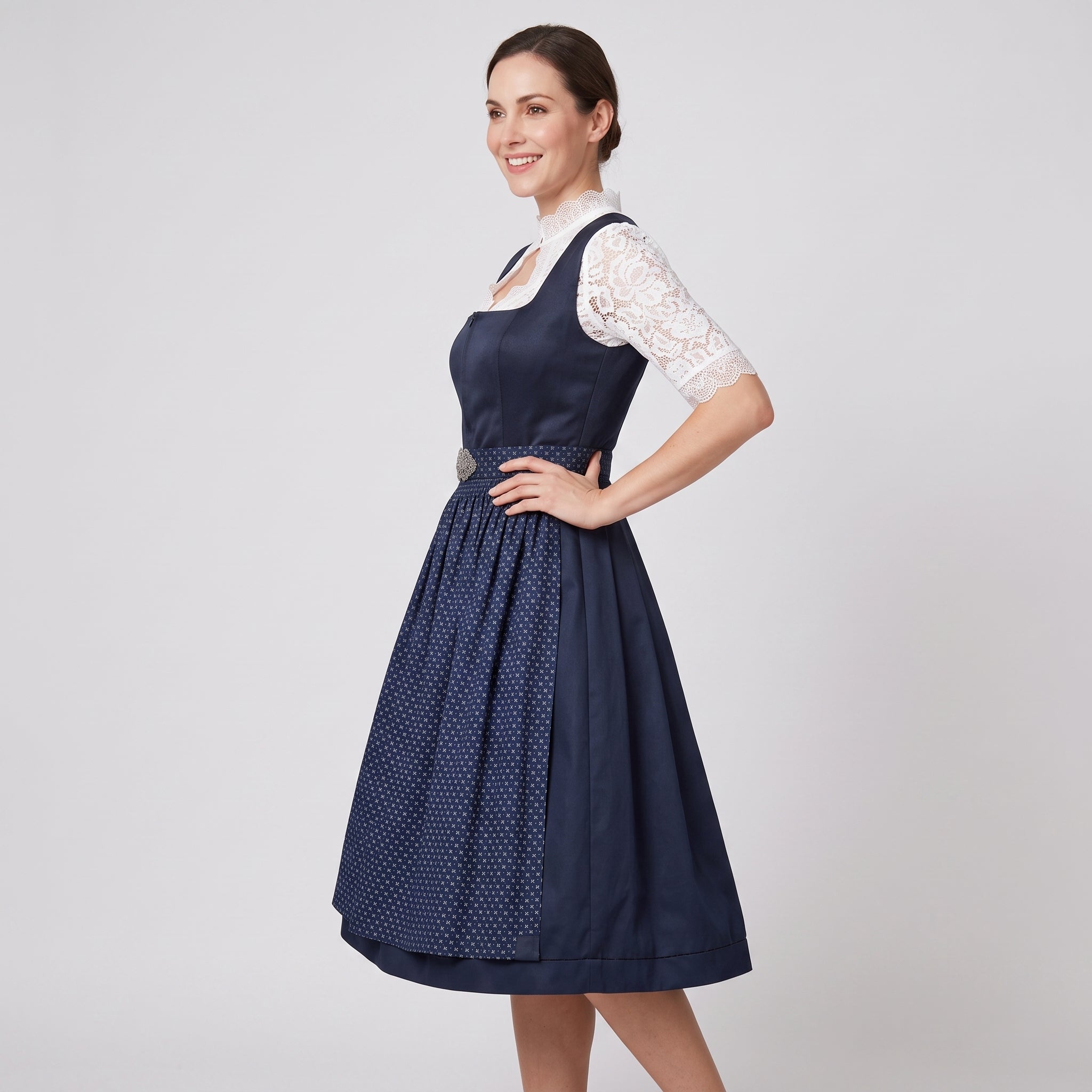 Dirndl Bavarois Femme Traditionnel - Dentelle Bleu Marine