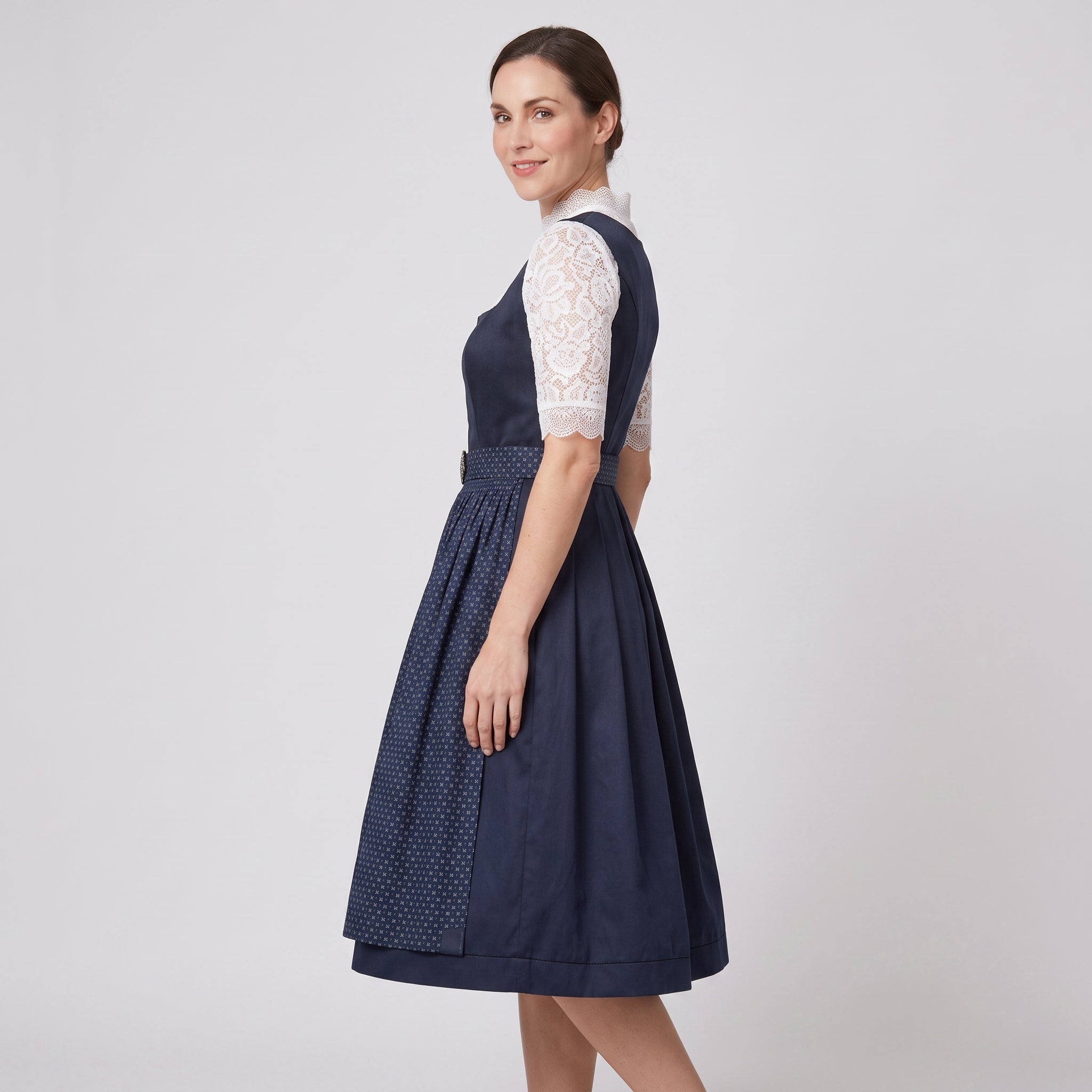 Dirndl Bavarois Femme Traditionnel - Dentelle Bleu Marine