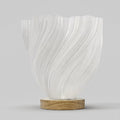Lampe de Table Spirale Organique – Éclairage d'Ambiance à Base Sculpturale en Bois