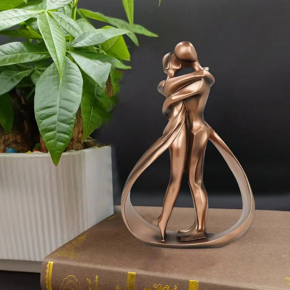 Sculpture Couple Enlacé - Statue Décorative en Résine Ton Bronze