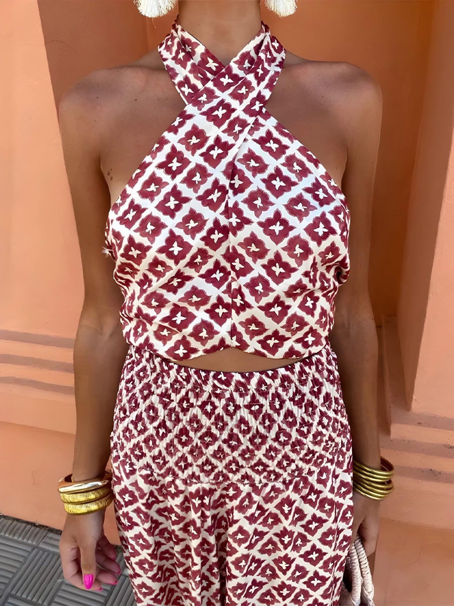 Elegancka sukienka midi z odkrytymi ramionami damska