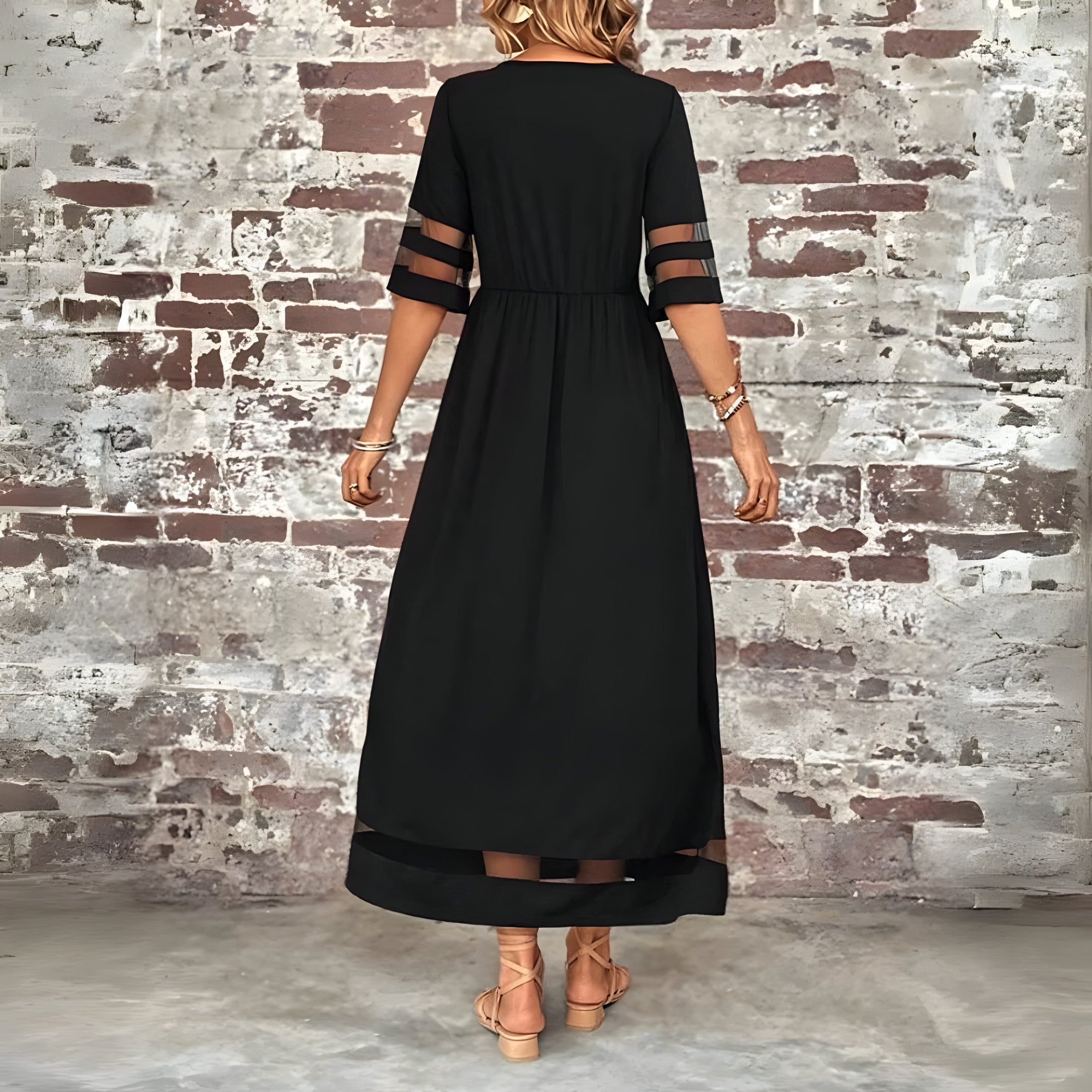 Elegantes Midikleid aus gestricktem Stoff, figurbetonter Schnitt für Damen