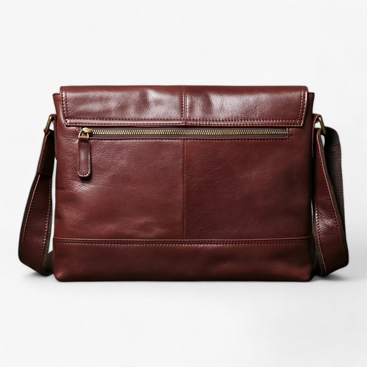 Sac Messenger Bandoulière en Cuir Intemporel et Robuste
