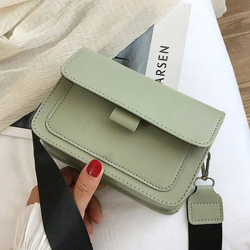 bags : Sac à Épaule Rétro avec Large Sangle et Grande Capacité in van Seroa