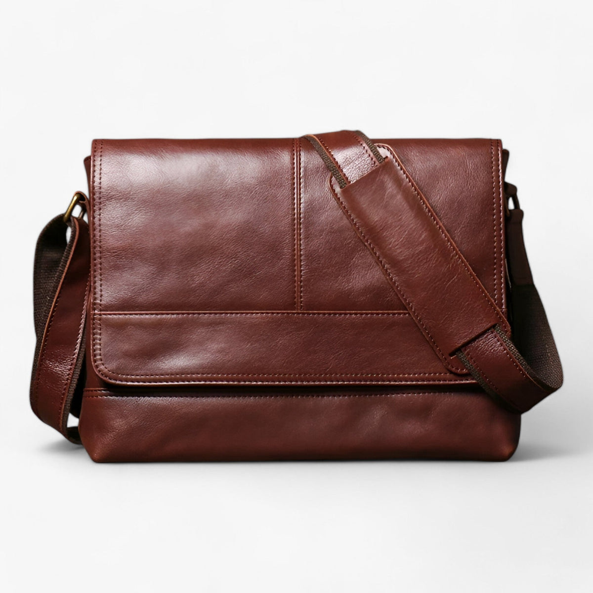 Sac Messenger Bandoulière en Cuir Intemporel et Robuste