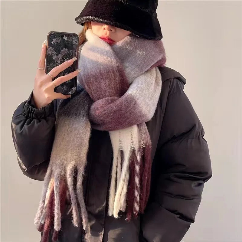 Écharpe d'Hiver Oversize pour Femme à Dégradé de Couleur et Franges