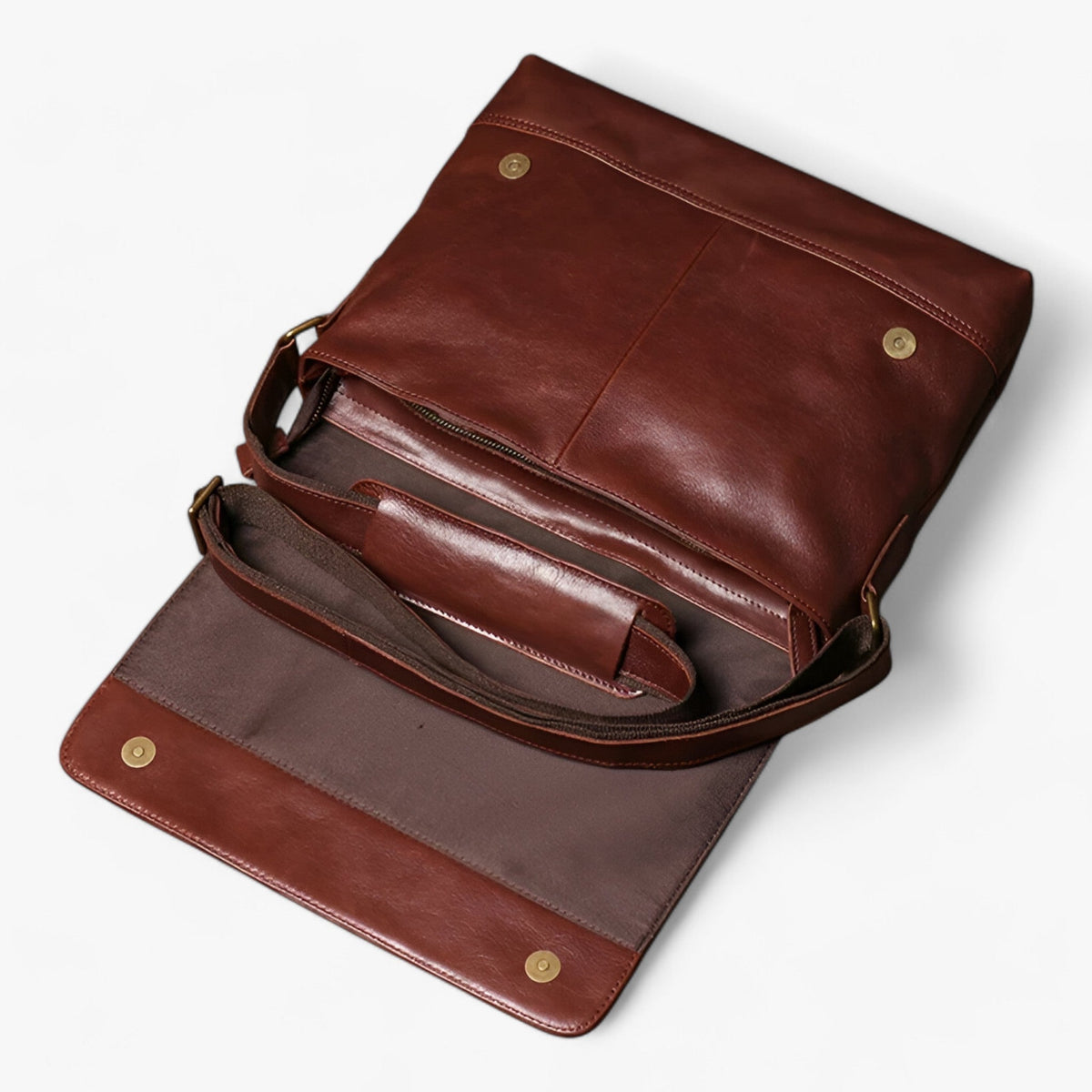 Sac Messenger Bandoulière en Cuir Intemporel et Robuste