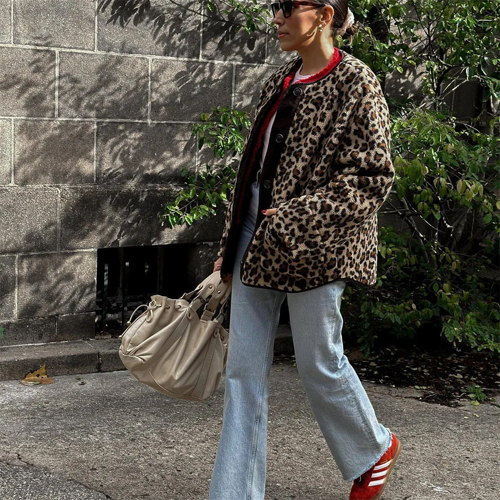 other : Amelia – Veste Chic Oversize en Fausse Fourrure à Imprimé Léopard in van Seroa