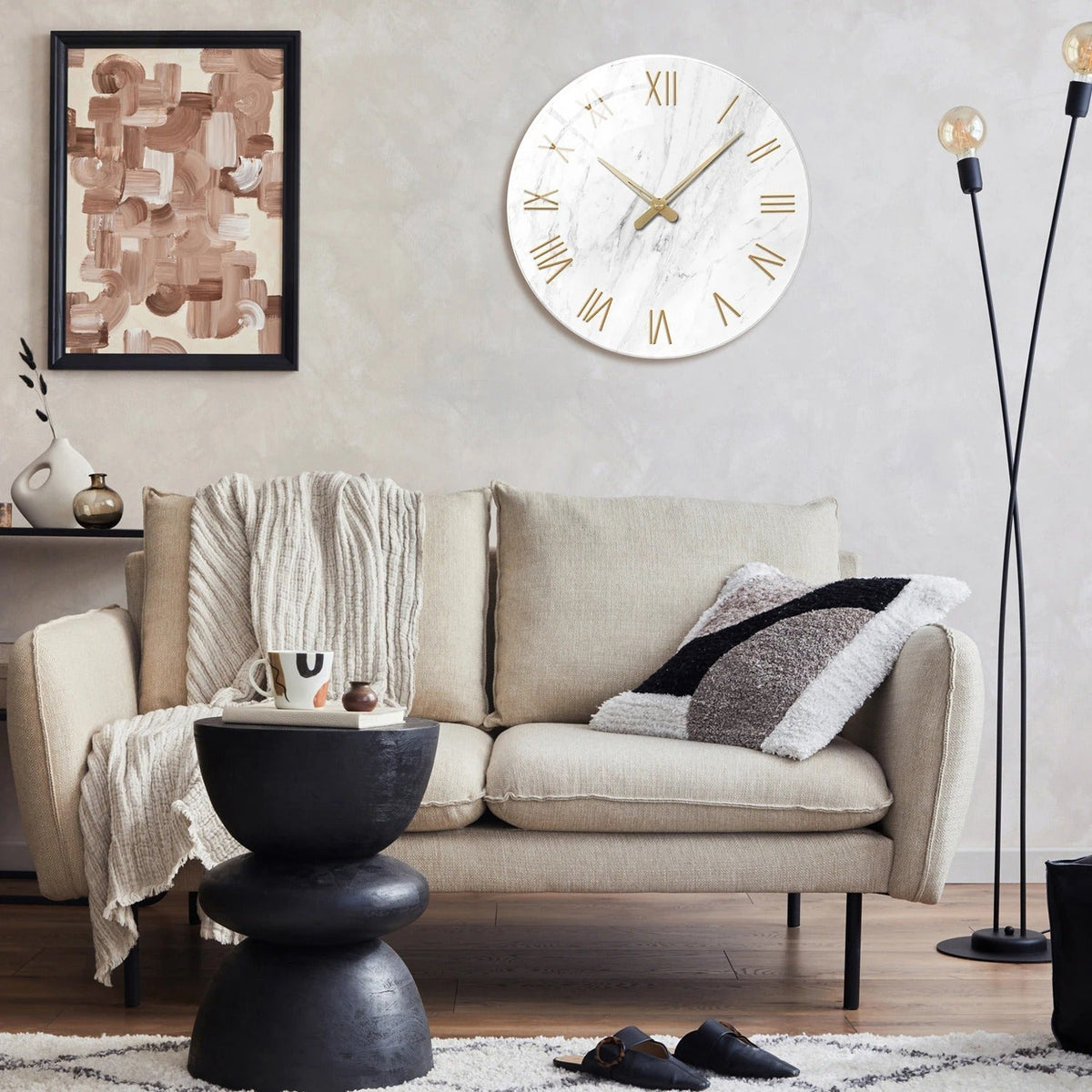 Horloge Murale Effet Marbre – Chiffres Romains Dorés et Élégance Classique