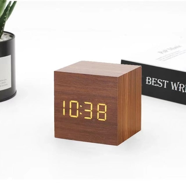 LumiClock Réveil LED Numérique