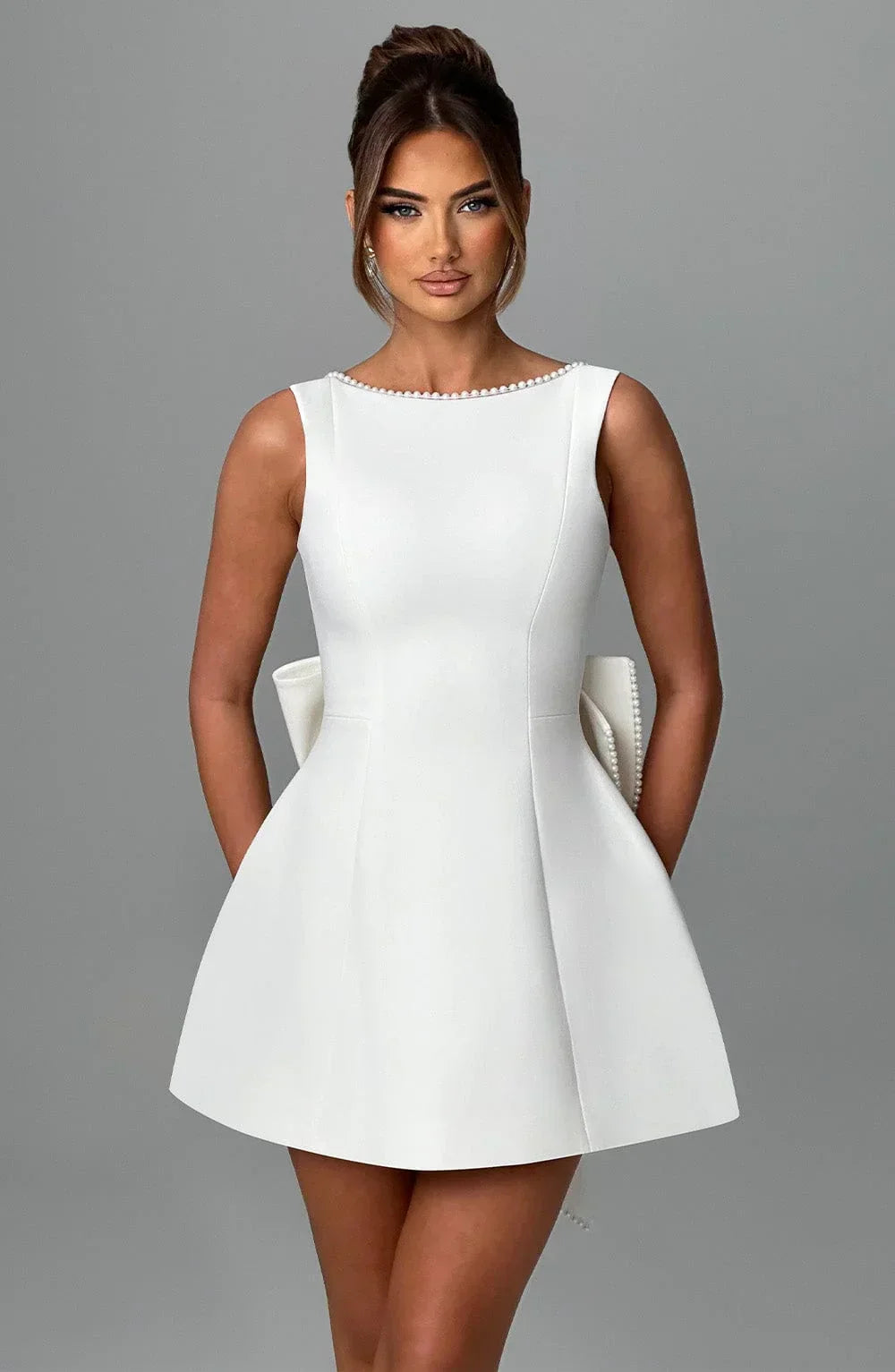 Robe Courte Femme Noire à Nœud Décoratif au Dos - Coton Léger