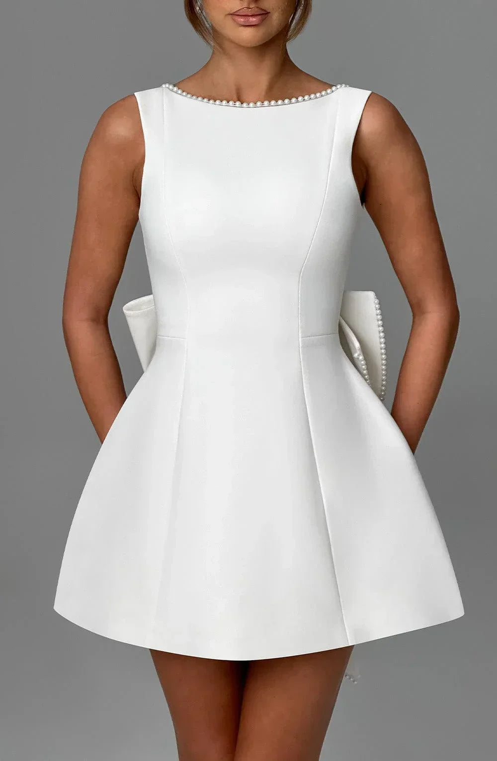 Robe Courte Femme Noire à Nœud Décoratif au Dos - Coton Léger