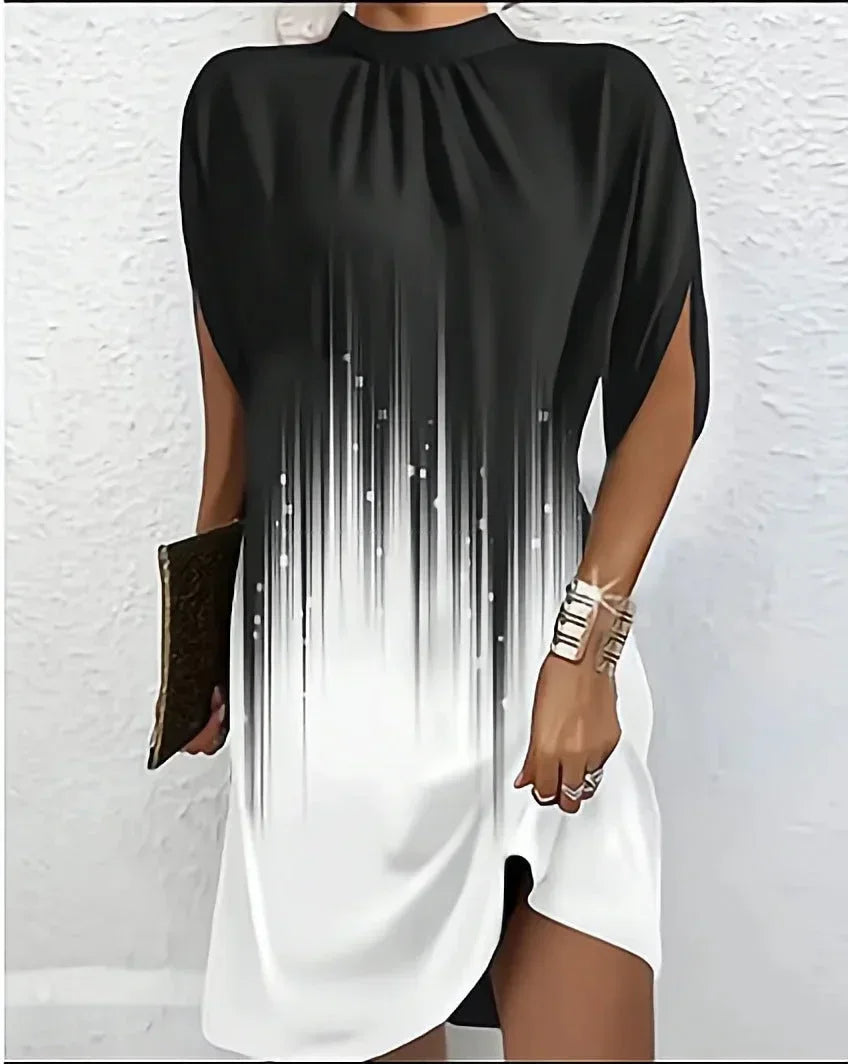 Kurzes Damenabendkleid mit Fledermausärmeln und plissiertem Kragen